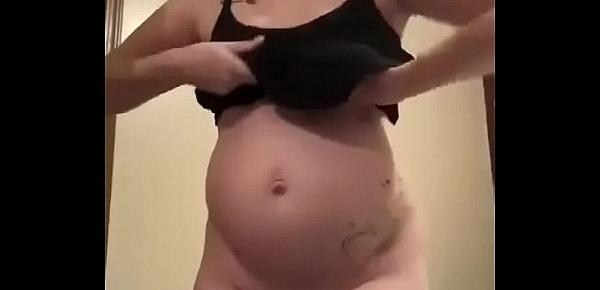  Hot Pregnant Babe Shows Bubble  Booty